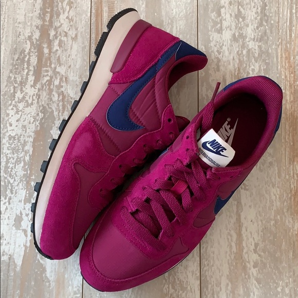 NWT Nike internationalist - Picture 8 of 10